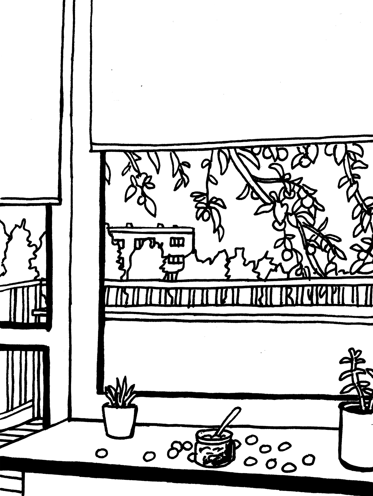 Widok z okna mieszkania z balkonem na pokryte owocami gałęzie. Na parapecie znajduje się słoik dżemu i rozrzucone wokół niego owoce mirabelki, a także dwie rośliny doniczkowe